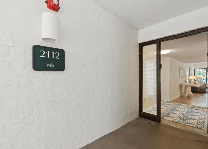 2112 Beach Wood