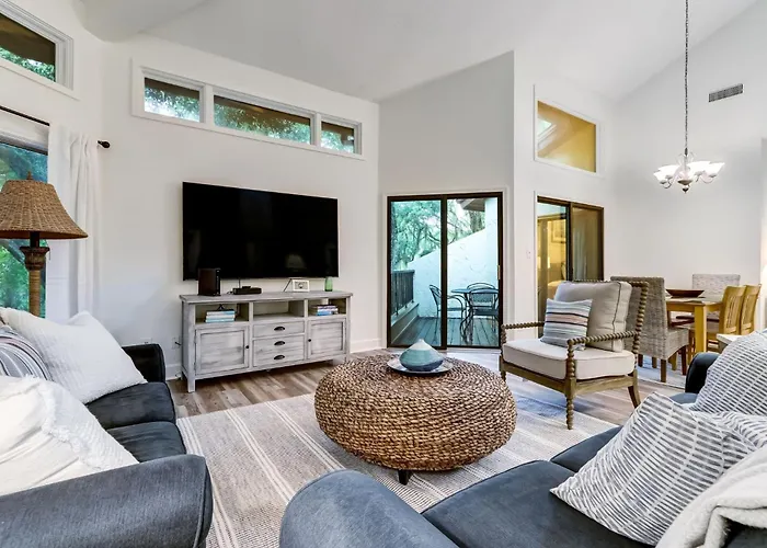 2349 Courtside Villas